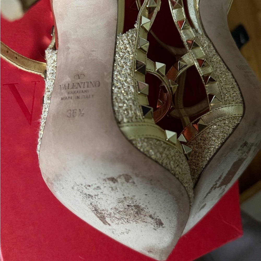 Valentino Garavani Gold and Cream Studded Heels - Picture 6 of 8
